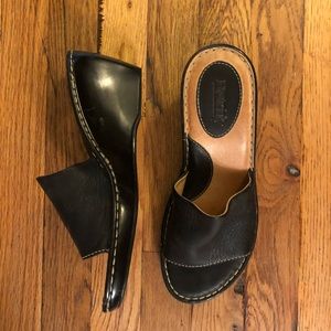Women’s size 9 BORN wedges